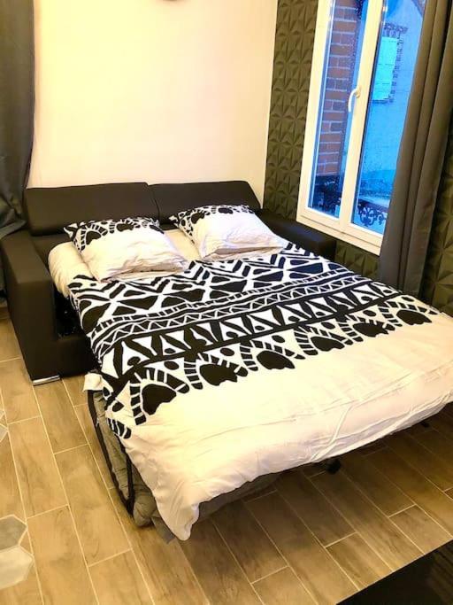 Le Led Room,Centre Ville Place De Parking Gratuite 상스 외부 사진